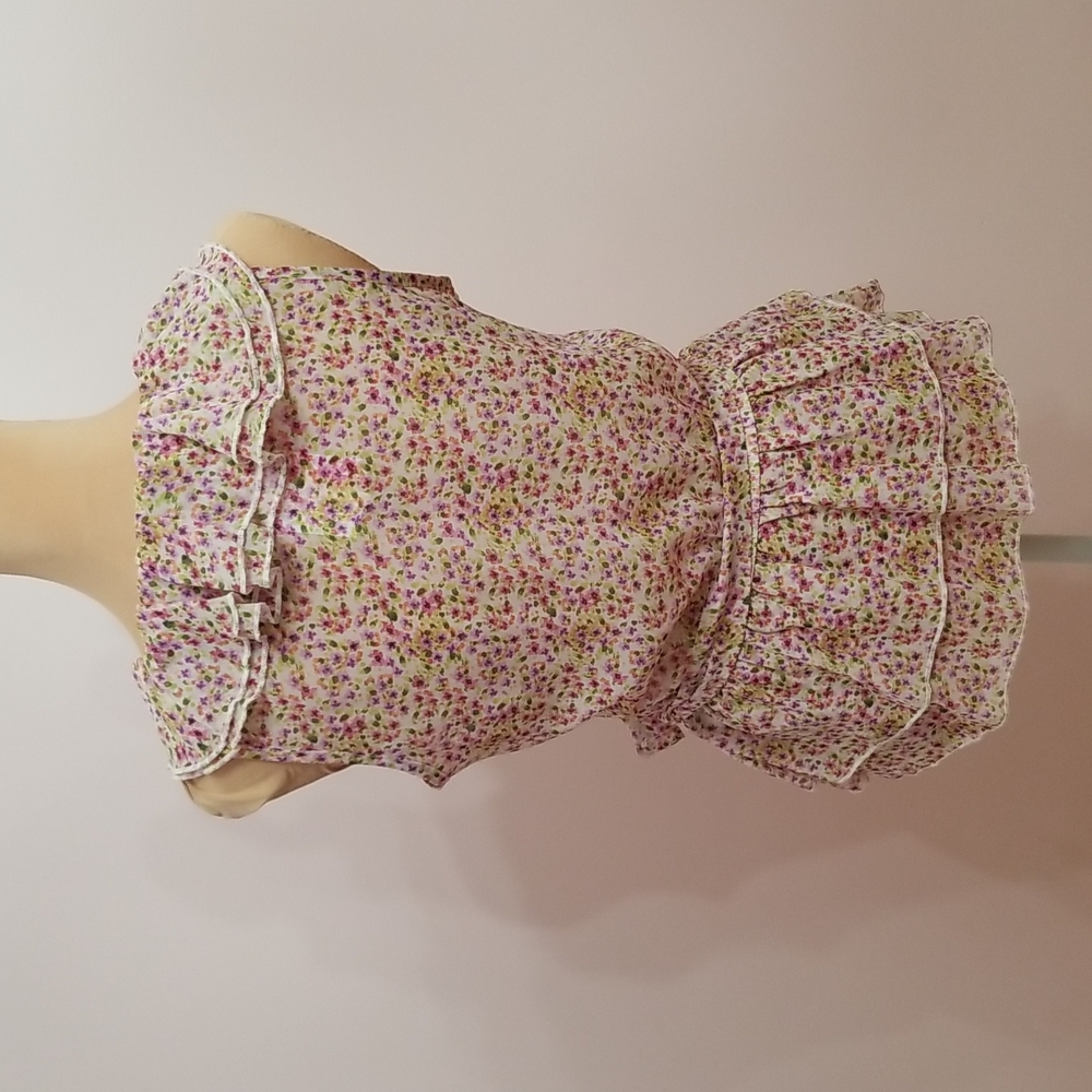 Floral sleeveless top, size M